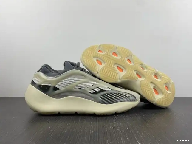 hype ID1674 Yeezy V3 Fade Adidas Salt 700 0521
